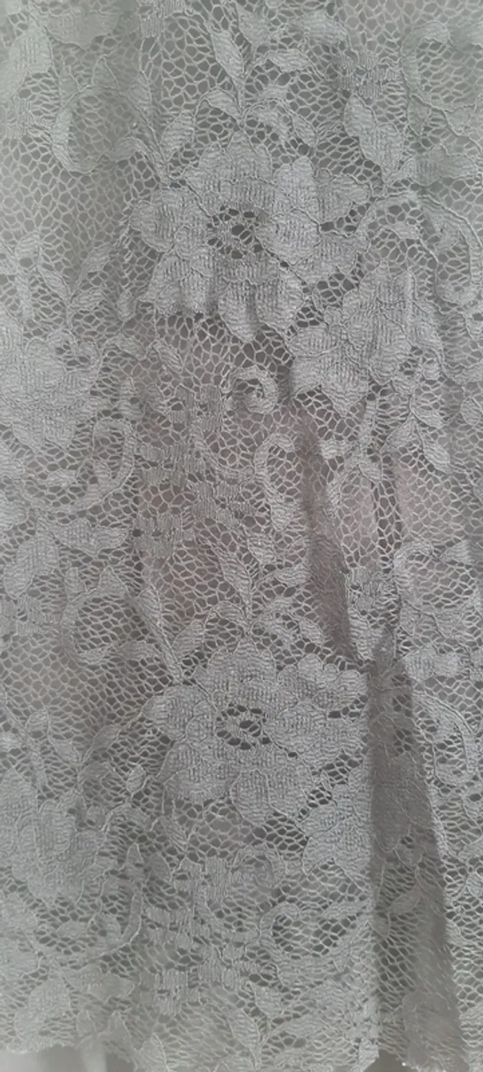 Robe noire dentelle - photo numéro 2