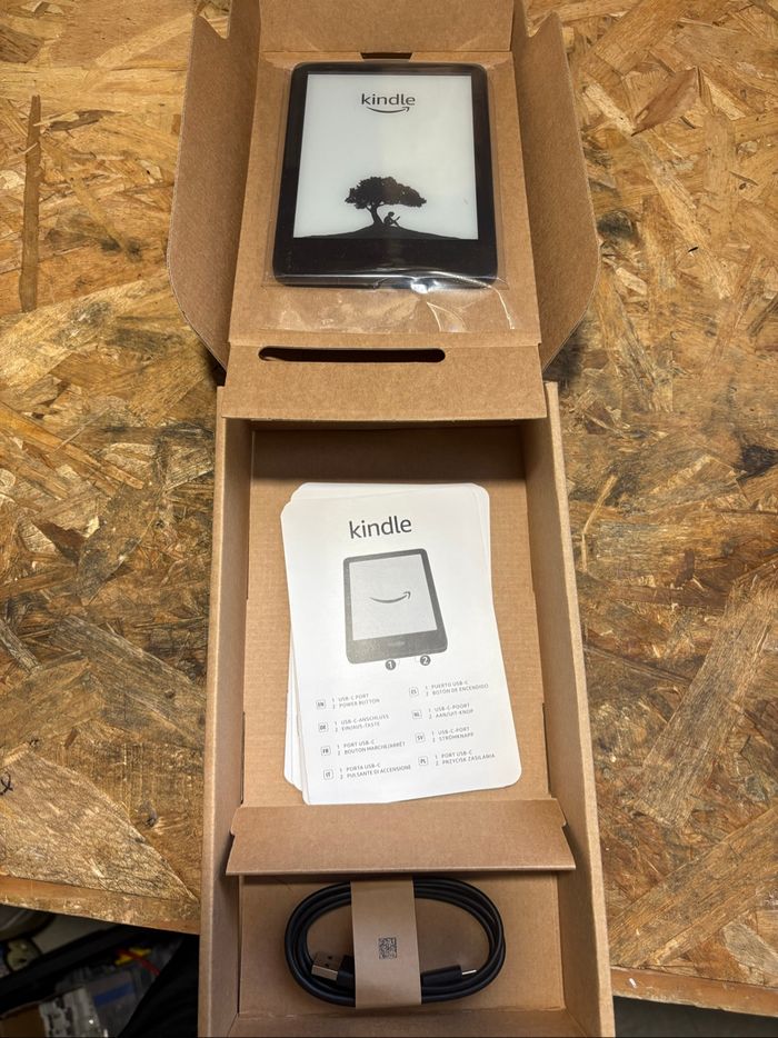 [N.E.U.F] Kindle 2022 11e génération noir - photo numéro 5