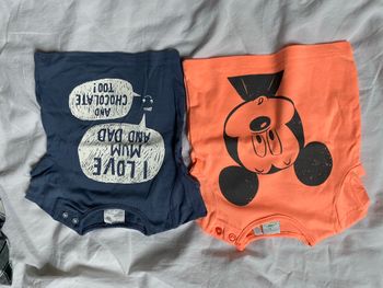 Lots de 2 t shirt 1 mois