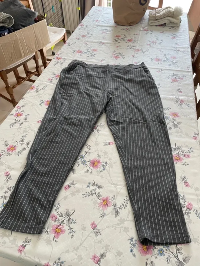 Pantalons 48