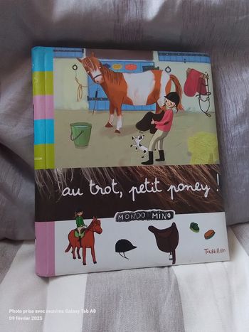 Livre e fant poney