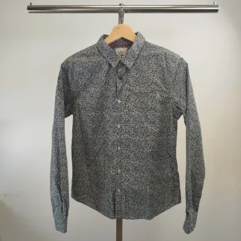 Chemise IKKS à motif blanc et noir - style léopard. A449