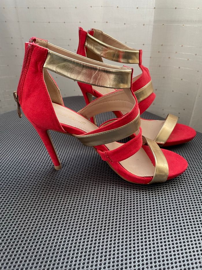 Sandales corail et doré