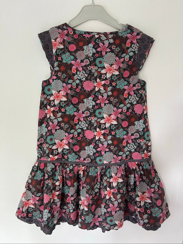 Robe été à fleur orchestra 8 ans - photo numéro 2
