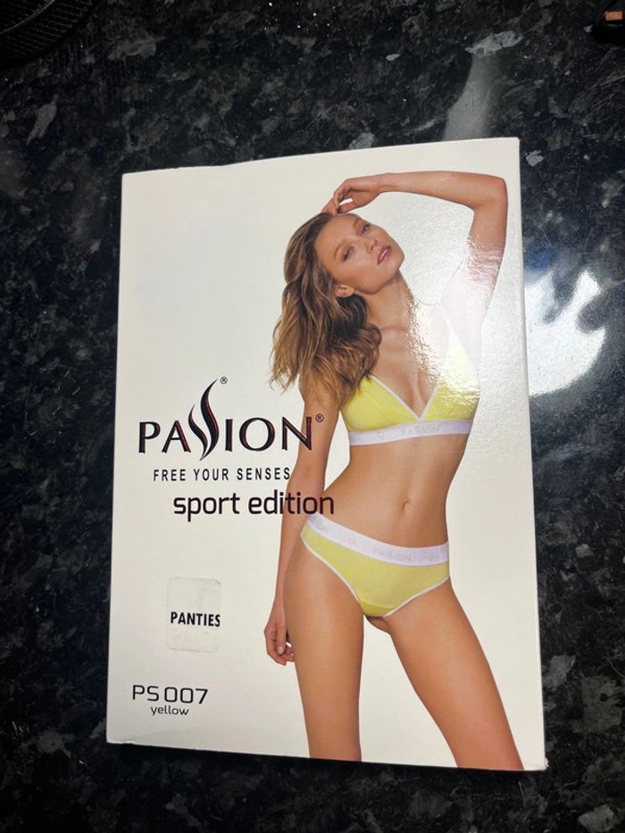 Ensemble panties Passion sport édition taille M neuf