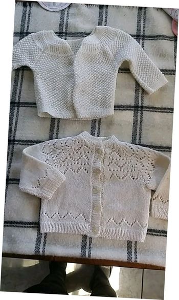 Lot de 2 gilets fille taille 3 mois