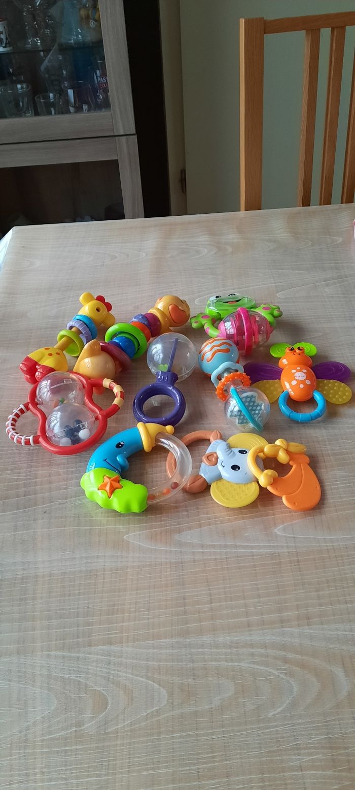 Lot de hochets