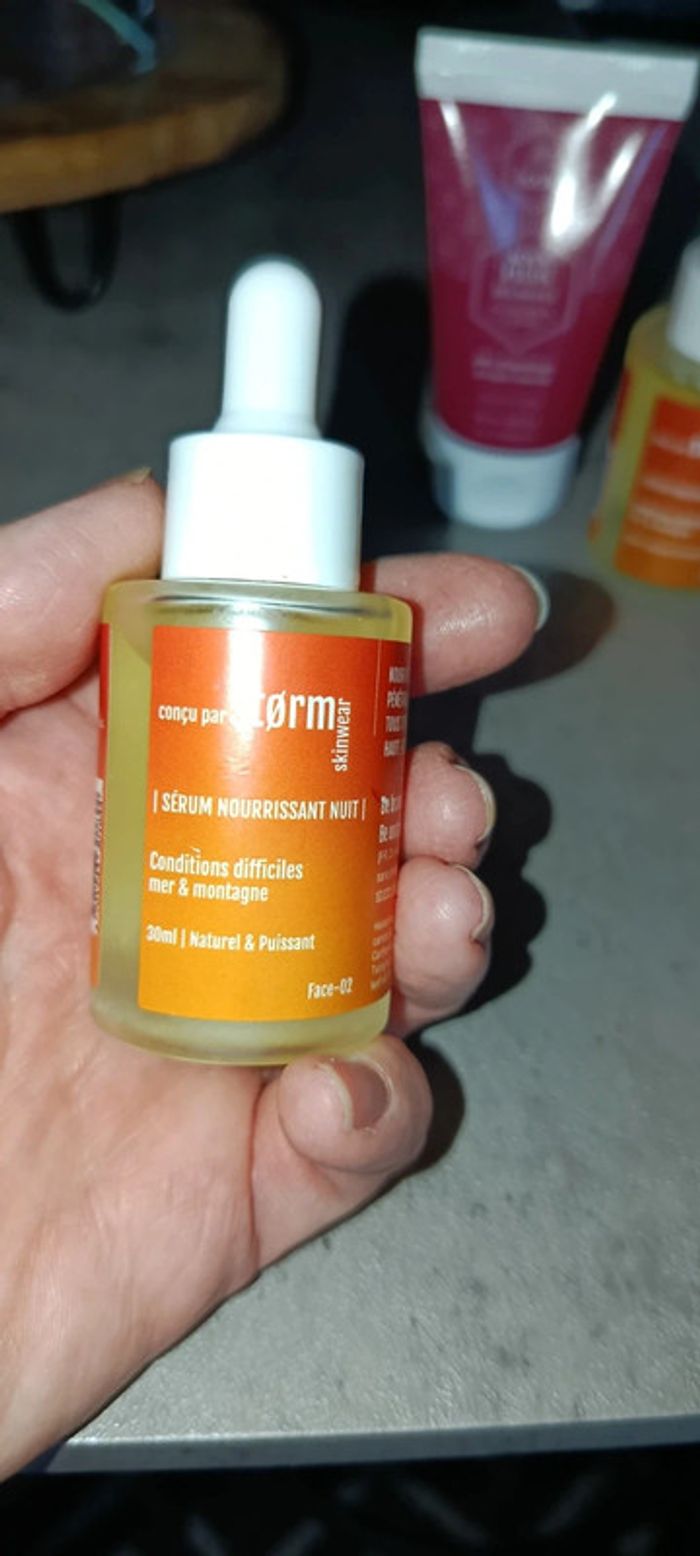 Lot soin pied et sérum neuf - photo numéro 2