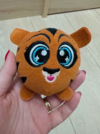 Petite peluche ronde tigre