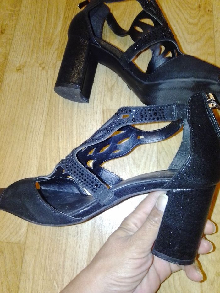 Nue pied talon - photo numéro 3