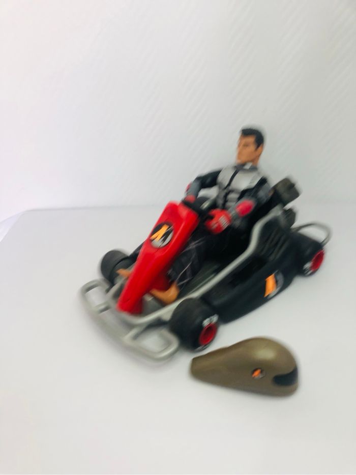 Figurine action man et kart - photo numéro 4
