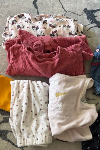 Lot de vêtement fille 9 mois 