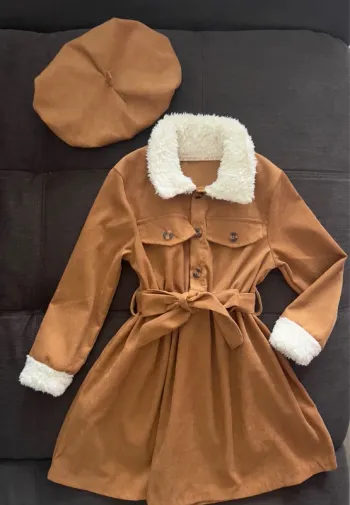 Robe à col en velours