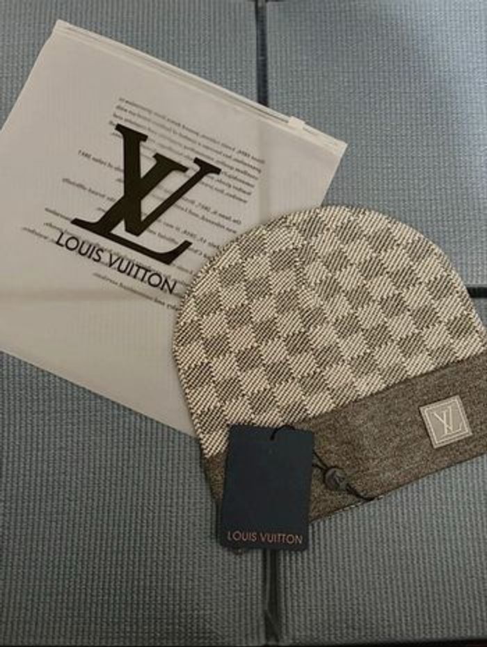 Bonnet lv gris