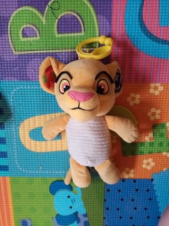 Peluche activité roi lion