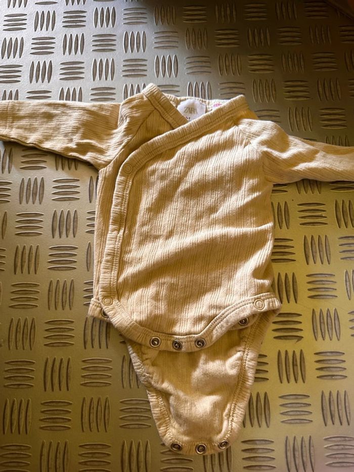 Zara body 56