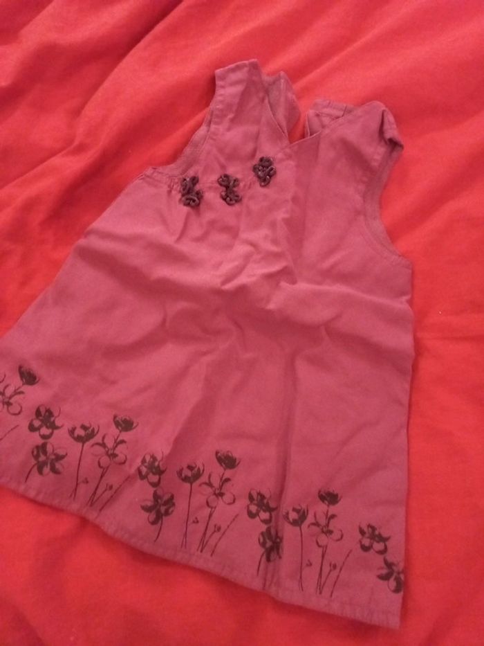 Belle robe d'été violette a fleurs 6 mois