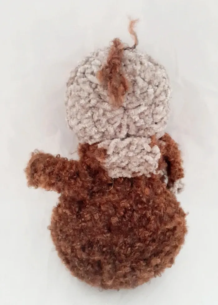 Décoration de Noël Bonhomme de neige marron fait main au crochet - photo numéro 2