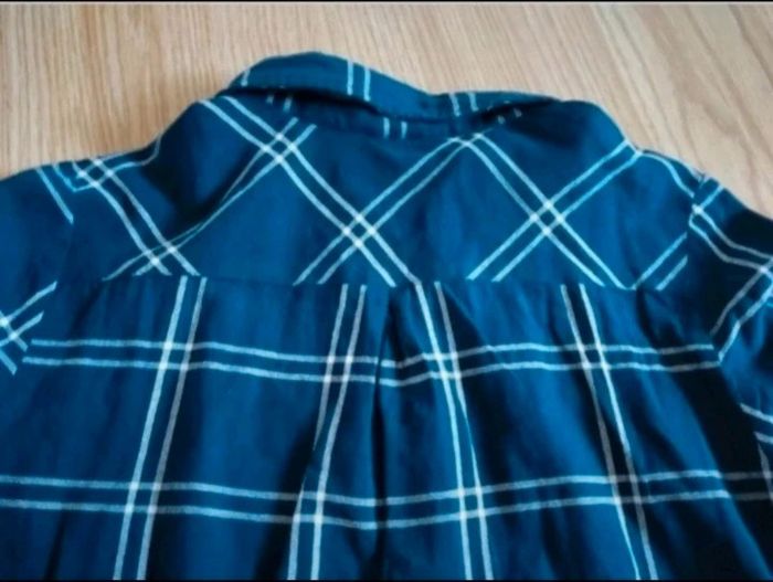 Jolie tunique bleue. Femme. Kiabi
. Taille 36 - photo numéro 7