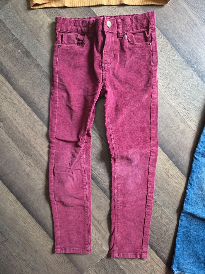 Lot de 2 pantalons et 2 pulls fille. Taille 6/7 ans. Kiabi, Gémo... TBE - photo numéro 4