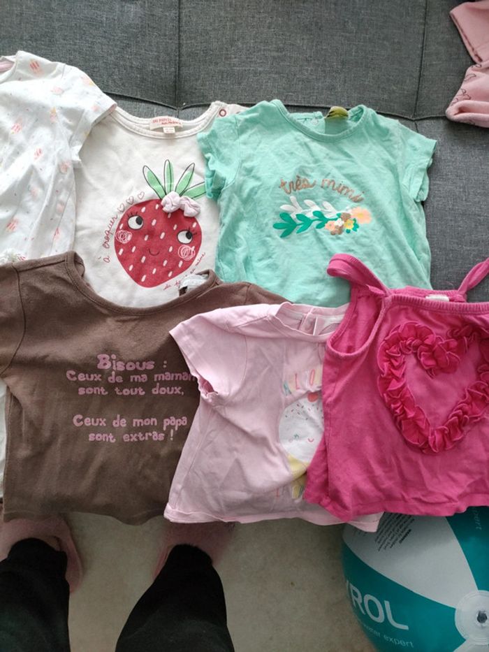 Lot tee-shirts 18 mois - photo numéro 2