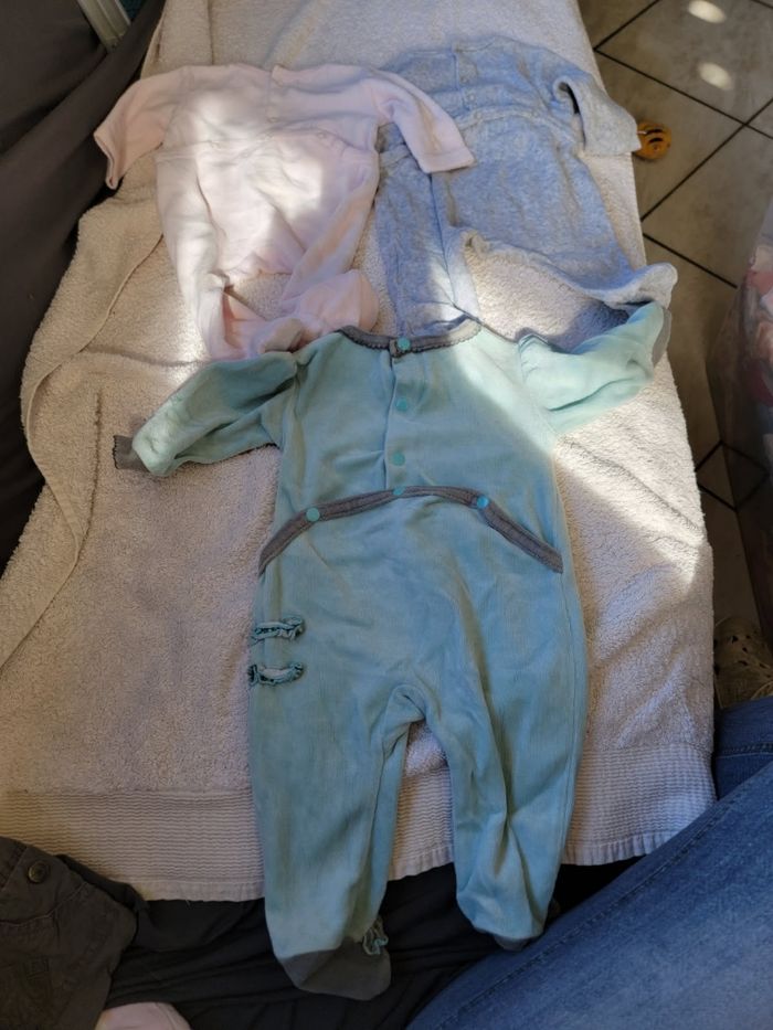 Lot de 6 pyjamas 1 mois fille - photo numéro 3