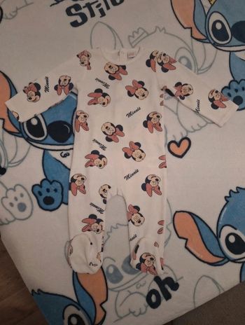 🌸Pyjama disney neuf en taille 12 mois🌸