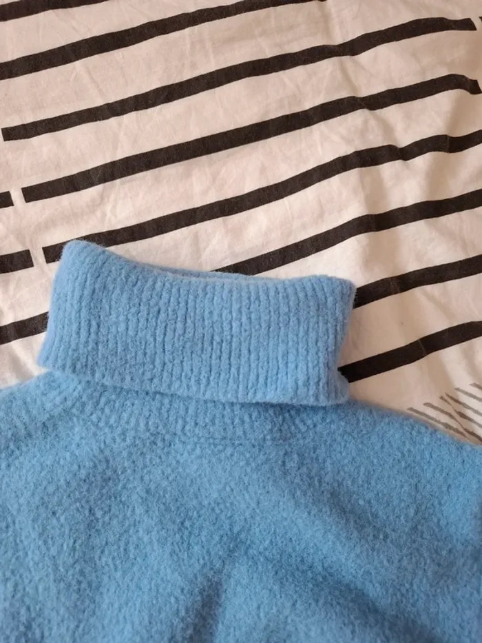 Pull bleu à col roulé - photo numéro 5