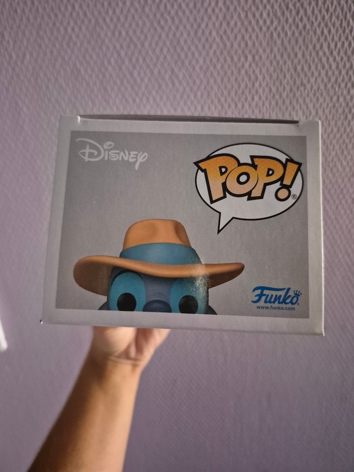 Funko pop Disney tourist stitch 1569 - photo numéro 5