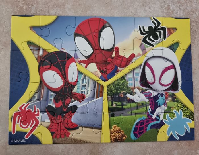 Puzzle spidey et ses amis - photo numéro 3