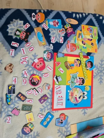 Très bon état Comprend des cartes de routines avec des aimants que l’on peut reproduire sur la panca