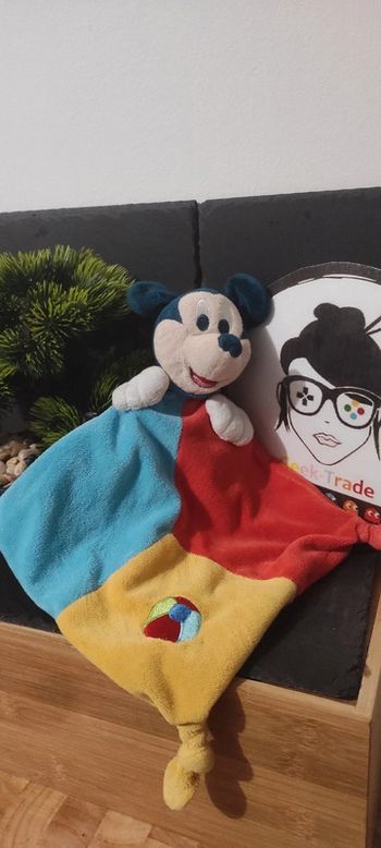 Doudou plat Mickey bleu rouge jaune ballon disneyland disney Noeuds