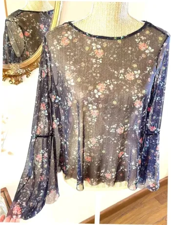 Sublime top fluide floral à manche large en tulle mango taille S