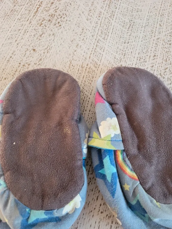 Chaussons souples taille 14,5 cm - photo numéro 3