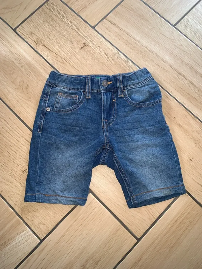 Short jeans