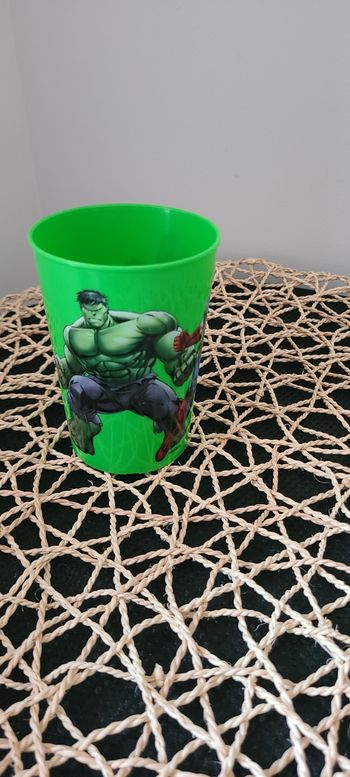 Gobelet Avengers Disney verre plastique enfant