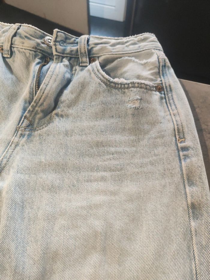 Jean à trous Stradivarius pattes d'éléphant bleu clair taille 32 - photo numéro 5