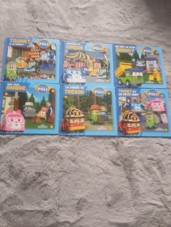 Lot livres Robocar Poli