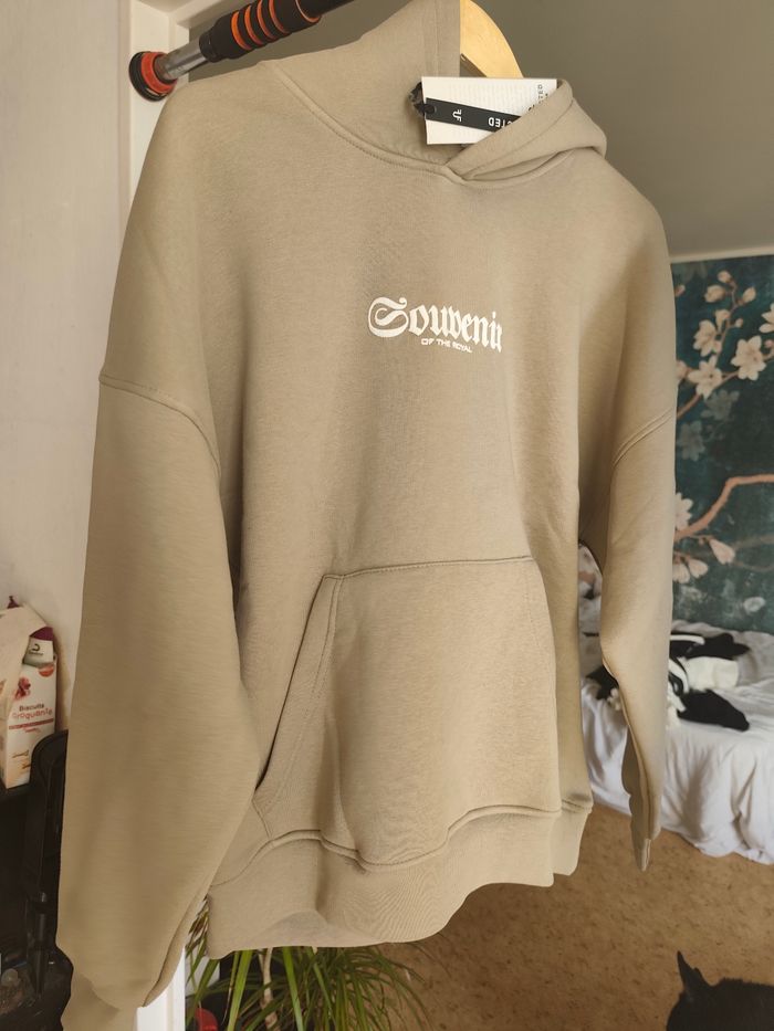 Sweat à capuche UNFFECTED “Souvenir of the Royal” – Taille S - photo numéro 3