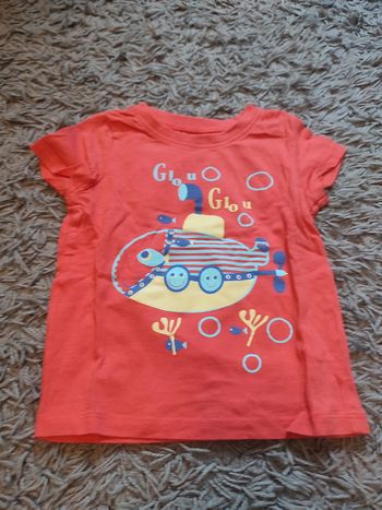 t-shirt rouge bébé