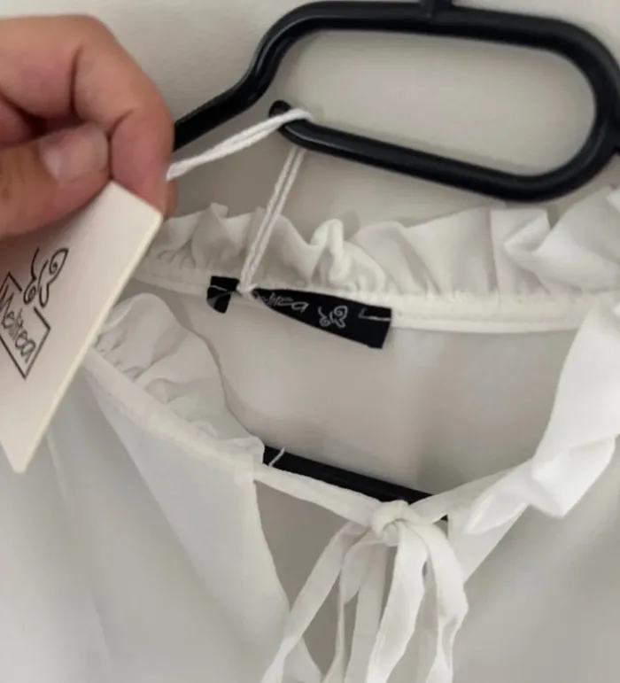 👚 magnifique haut femme - taille unique - neuf avec étiquette - blanc printemps été - photo numéro 7