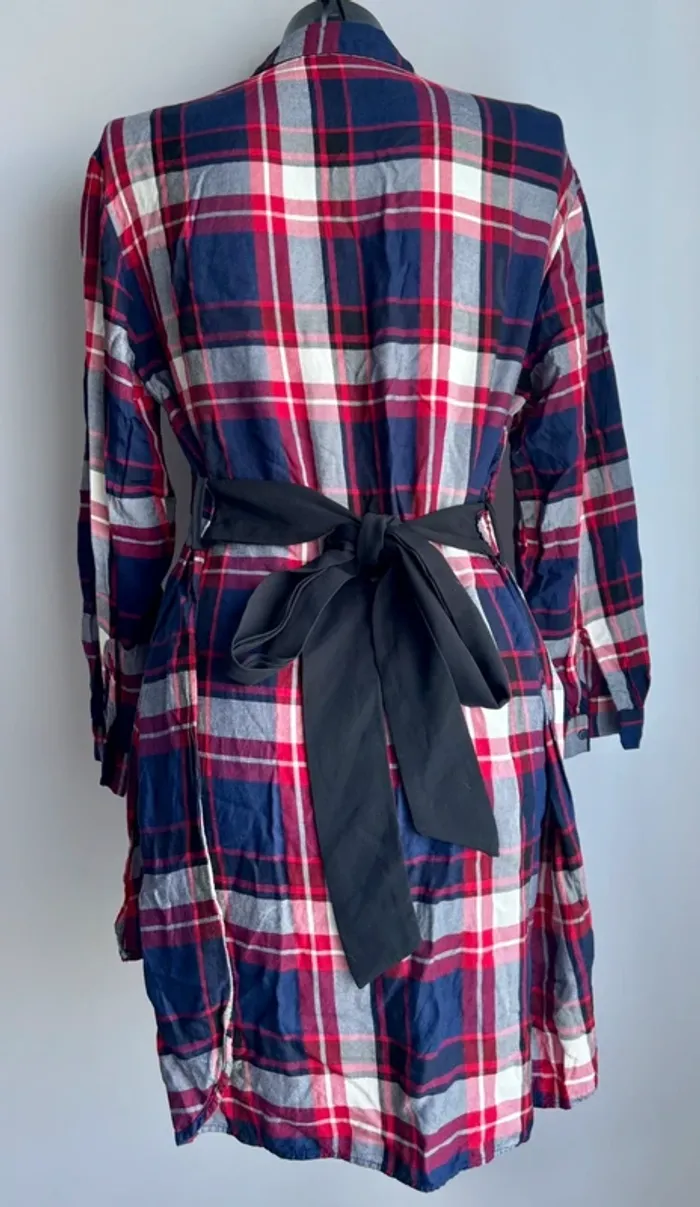 Chemise Zara Trafaluc T.M – bien lire la taille et regarder les photos avant achat - photo numéro 4
