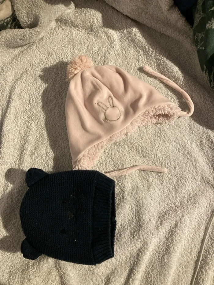 Lot de 2 bonnets 6- 12 mois