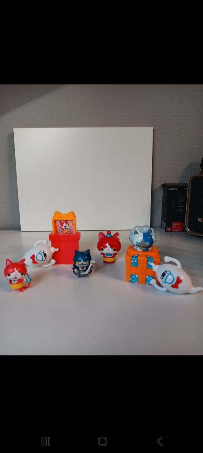 Lot figurines yo-kai watch manga 
taille 12,5cm pour la plus grande