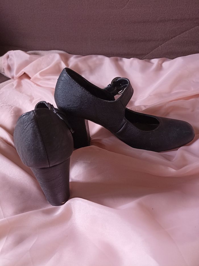 Chaussures à talons - photo numéro 2