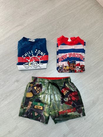 Lot maillot de bain Ninjago neuf et 2 T-shirts anti UV