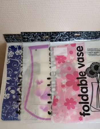 Lots 8 vase
