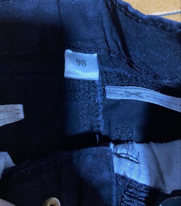 Pantalon skinny couleur noir taille 3 ans bon état réglable - photo numéro 2