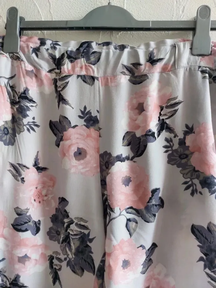 Pantalon léger à motifs floraux Taille L - photo numéro 3