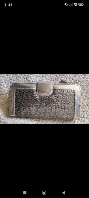 Pochette argentée Eram